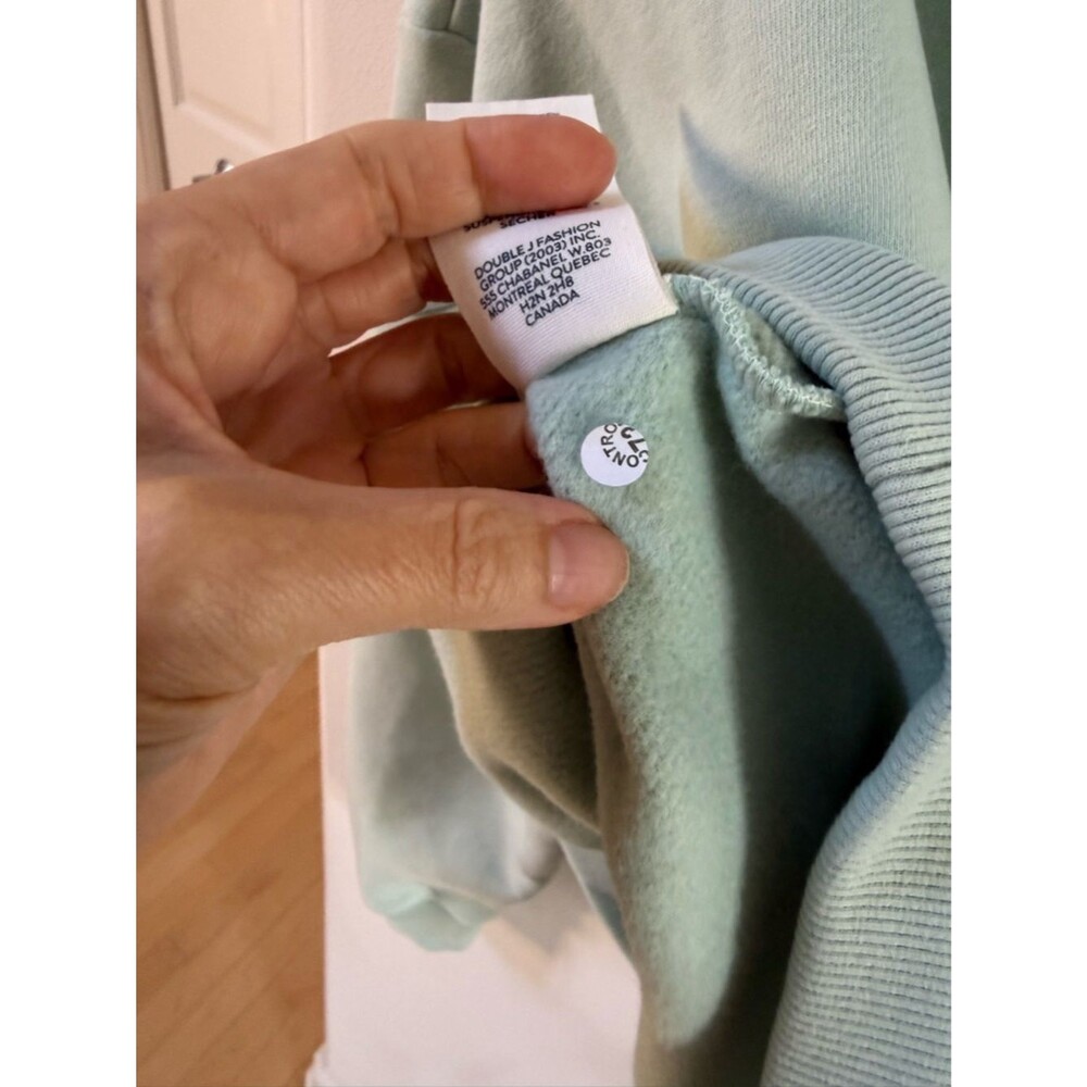 Wanakome Canada Mock Neck Sweatshirt Logo Patch Pullover in Mint Green M NWOT - Picture 8 of 11